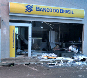 Banco destruído 