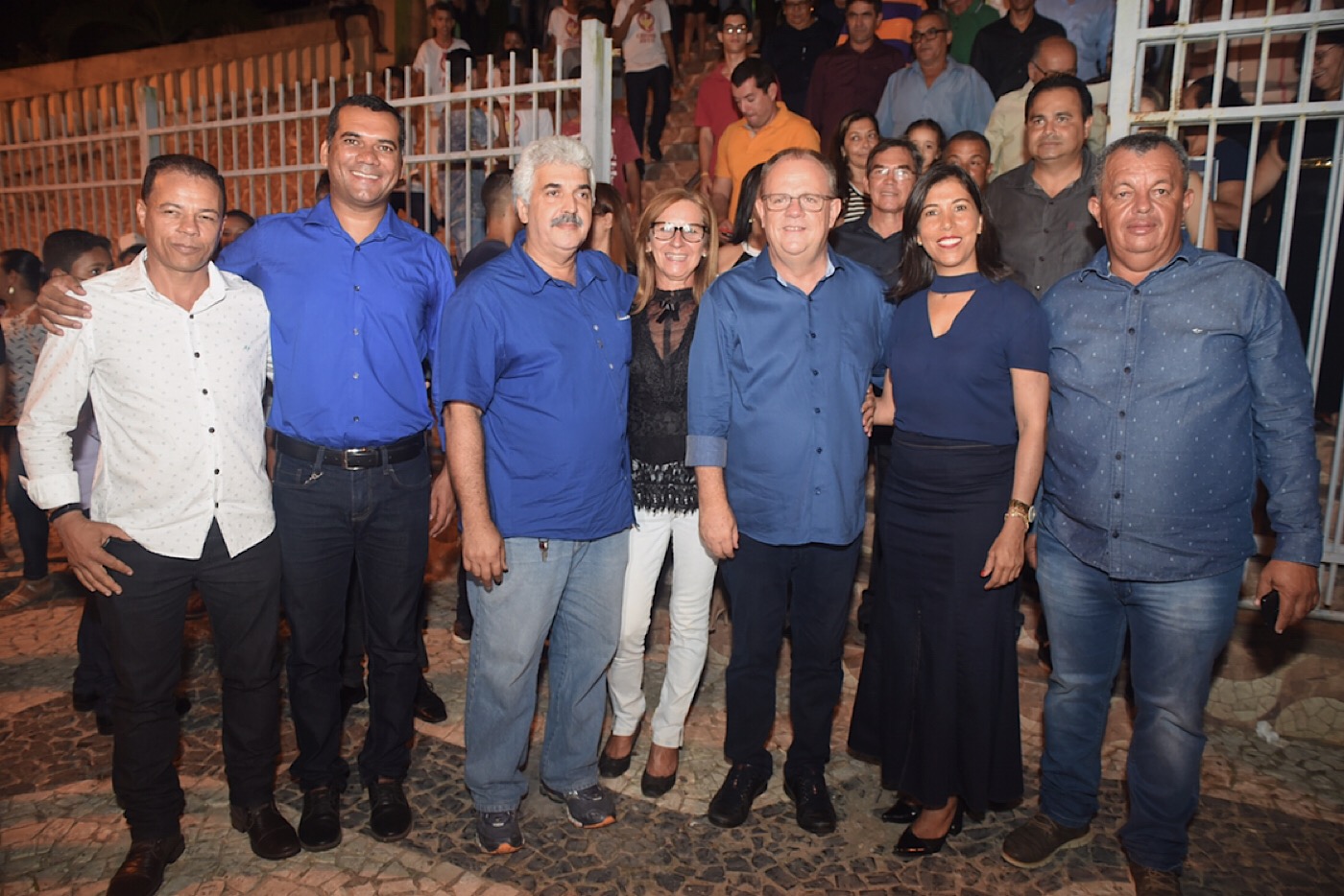 A líder política do município, Simone Andrade (PCdoB) esteve ao lado do governador.