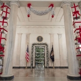 white-house-christmas-decoration
