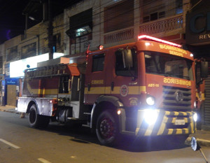 Corpo de Bombeiros também esteve no local