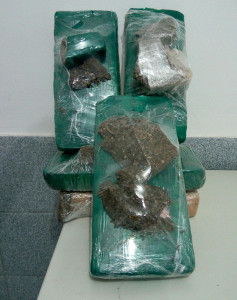 Maconha apreendida durante a abordagem