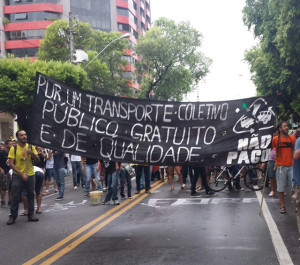 Aumento da passagem desagrada população da capital 