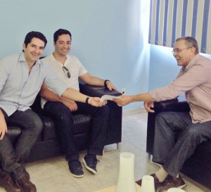 Deputado Gustinho durante visita