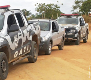 Carro recuperado pela polícia