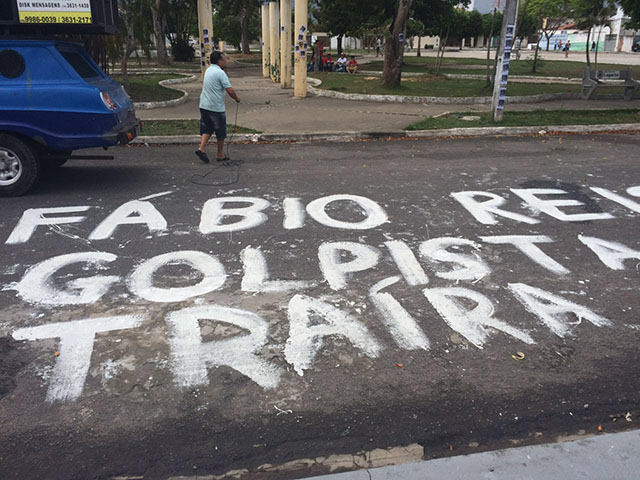 Deputado foi chamado de golpista