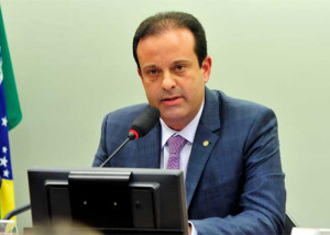 André também foi condenado a ressarcir os cofres públicos