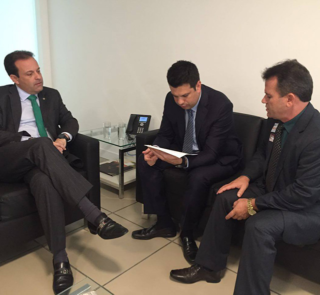 Prefeito durante audiência com ministro