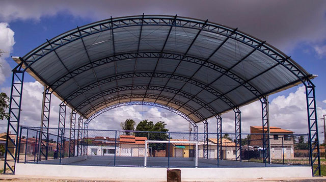 Quadro poliesportiva no povoado Colônia 13