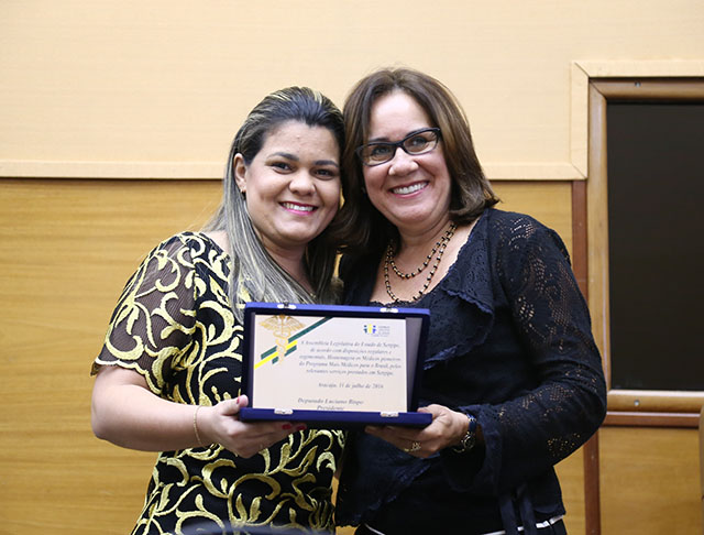 Deputada Goretti Reis durante evento