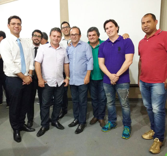 Ato reuniu líderes de diversos partidos