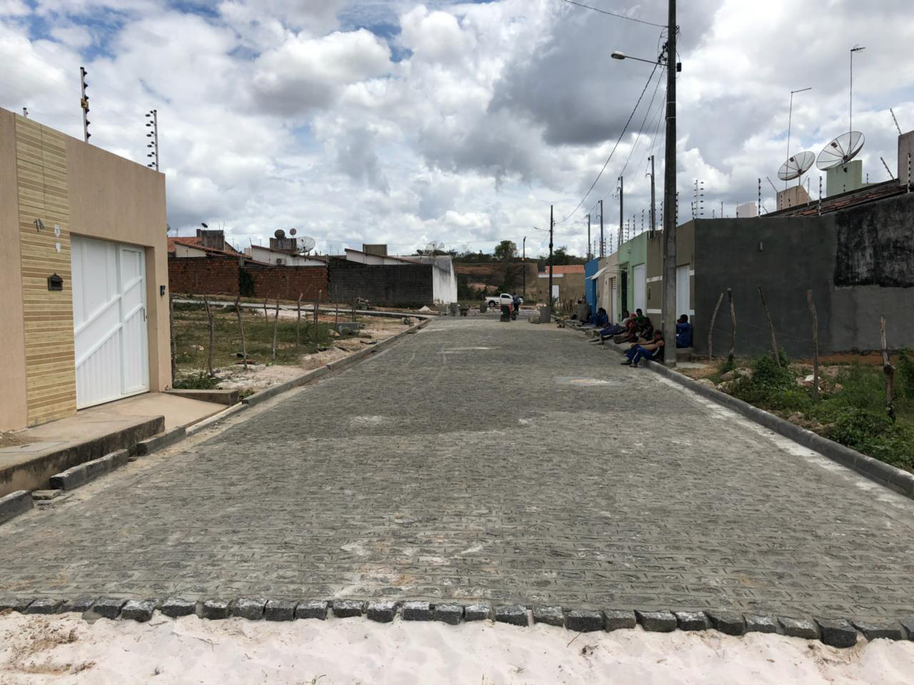 Mais ruas pavimentadas no bairro Libório