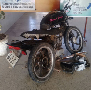Motocicleta recuperada (Foto: 7°BPM)