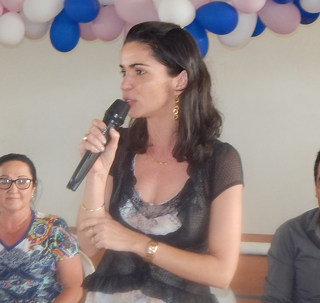 Secretária da Educação Cláudia Patrícia