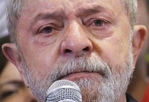 Lula durante a coletiva de imprensa (Foto: Nelson Antoine/FramePhoto/Folhapress)