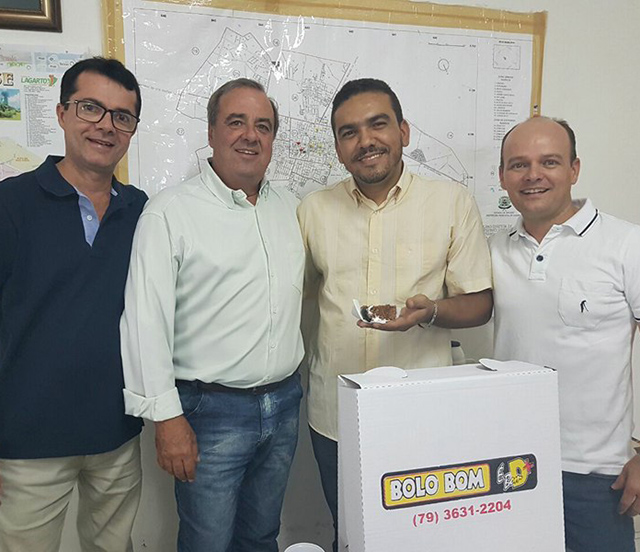 Diretor da DTTU, Junior Ribeiro, Dr. Kércio Pinto, Roberto Chaves e empresário Nininho da Bolo Bom