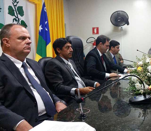 Vice-governador Belivaldo Chagas presente em ato de posse em Simão Dias