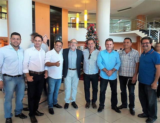 Prefeitos durante encontro em Aracaju