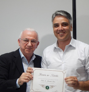 Honraria recebia pelo parlamentar