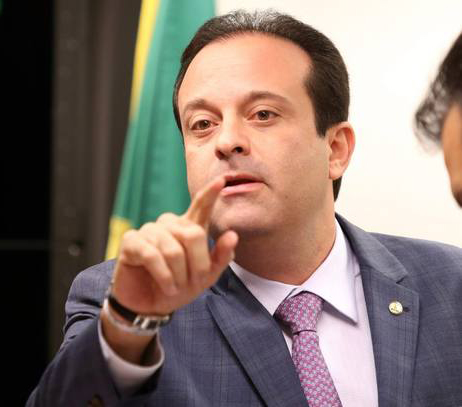 André Moura com um pé no DEM