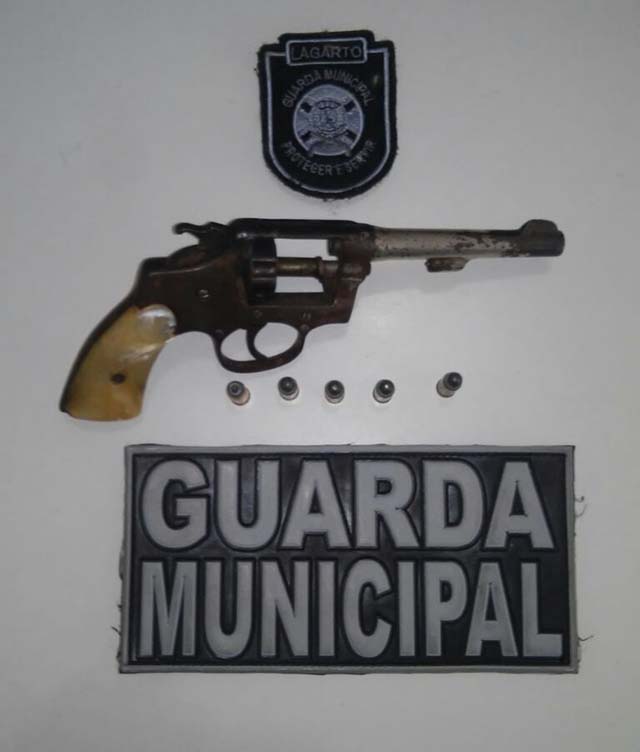 Arma apreendida (Fotos: GML)