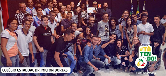 Alunos do Colégio Estadual Dr. Milton Dortas