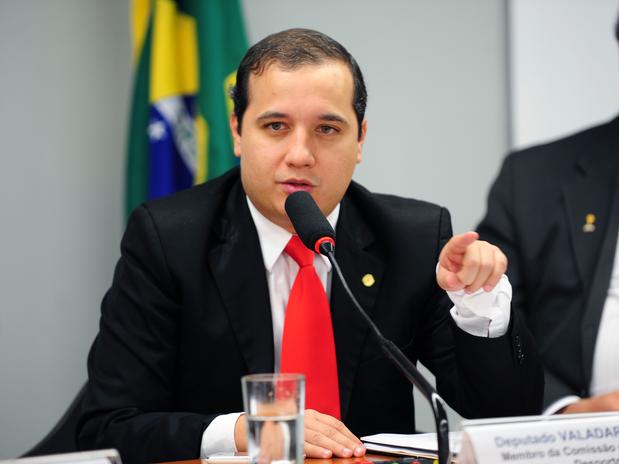 Valadares Filho não quer participação de André na chapa majoritária