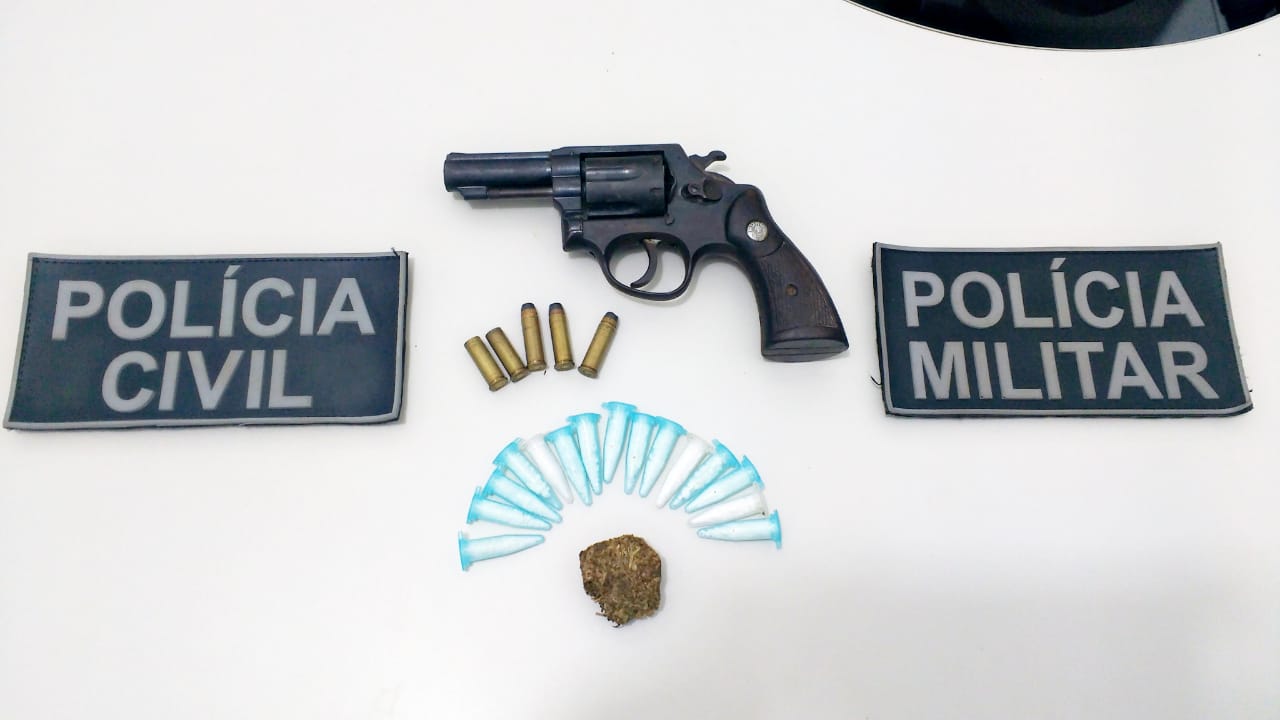 Material encontrado com Douglas (Foto: 7°BPM/SE)