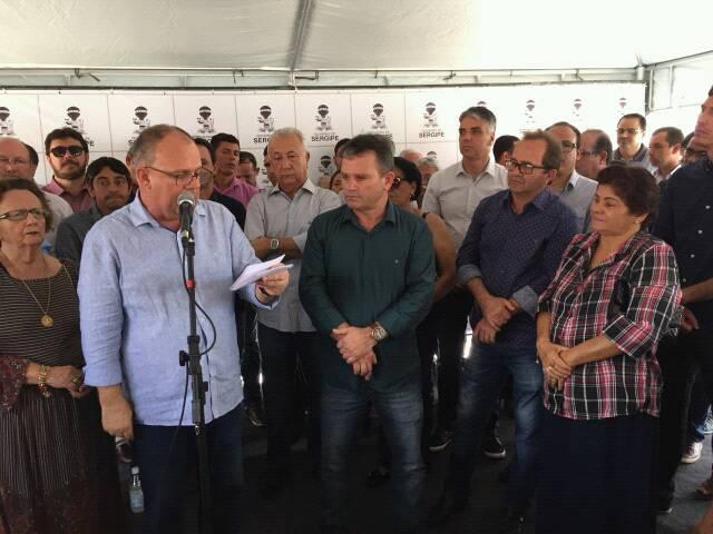 Belivaldo libera mais de R$ 10 milhões em obras