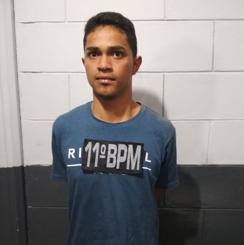 Suspeito preso em Tobias Barreto (Foto: 11º BPM)
